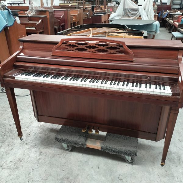 Piano Kimball Consola - detalle del teclado
