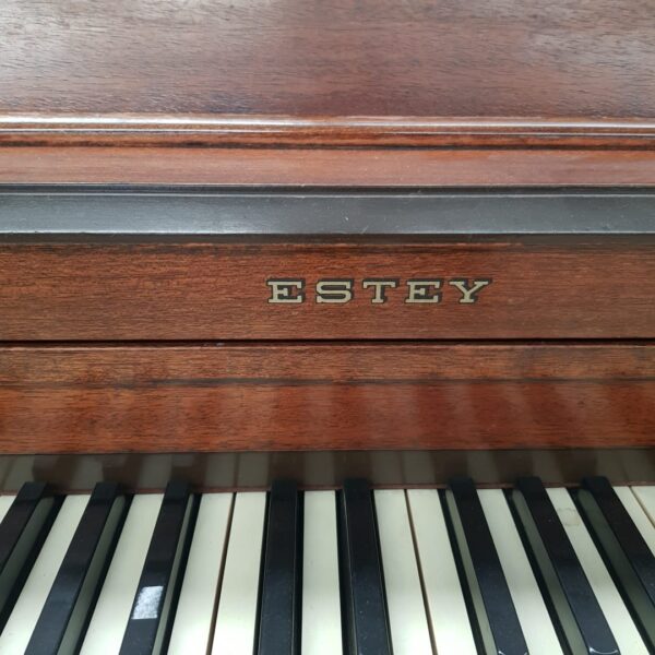 Piano Estey Espineta - vista lateral
