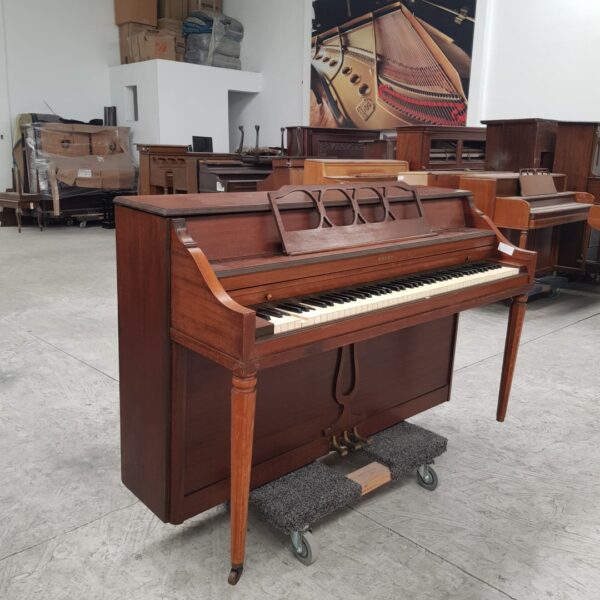 Piano Estey Espineta - detalle del teclado