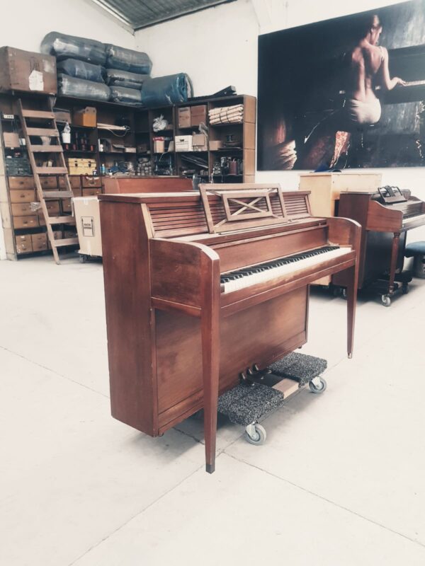 Piano Weber Console - detalle del teclado