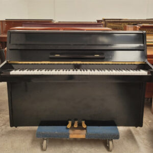 Piano Furstein Estudio - vista lateral