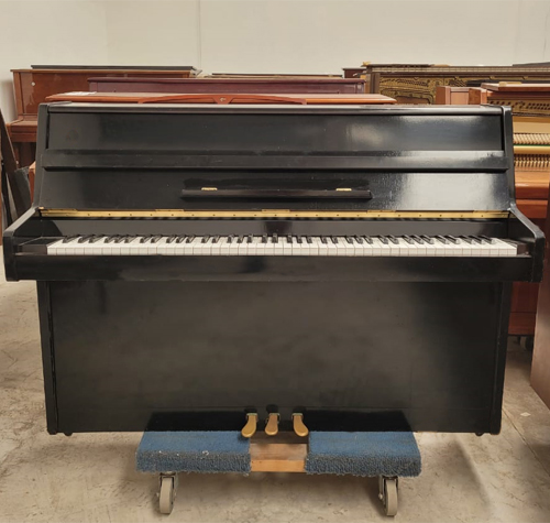 Piano Furstein Estudio - vista lateral
