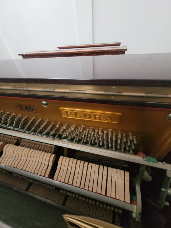 #63655 Piano FLORA Hamamatsu, Japón, Consola. - Imagen 6