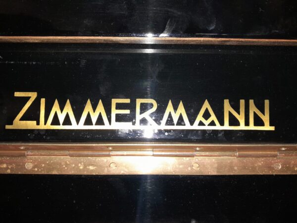 Piano Zimmermann - vista lateral