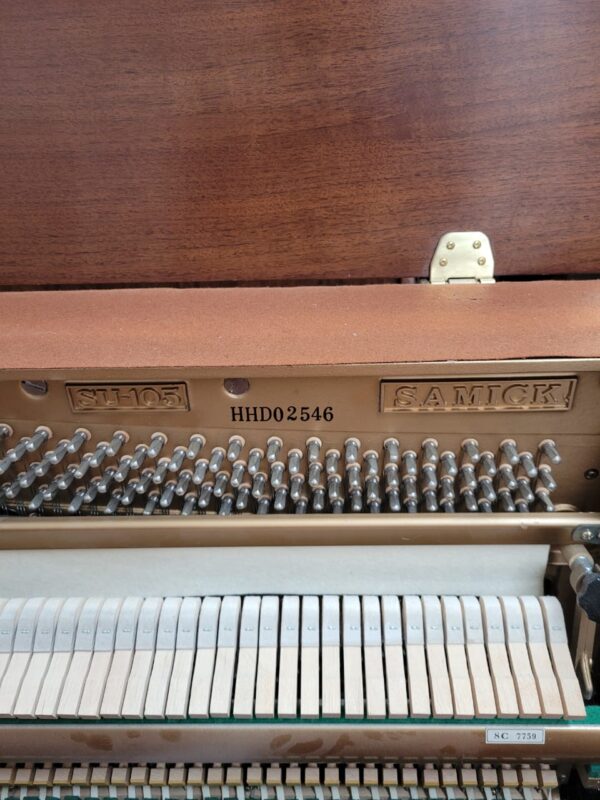 Piano Samick Su-105 - mecanica interior