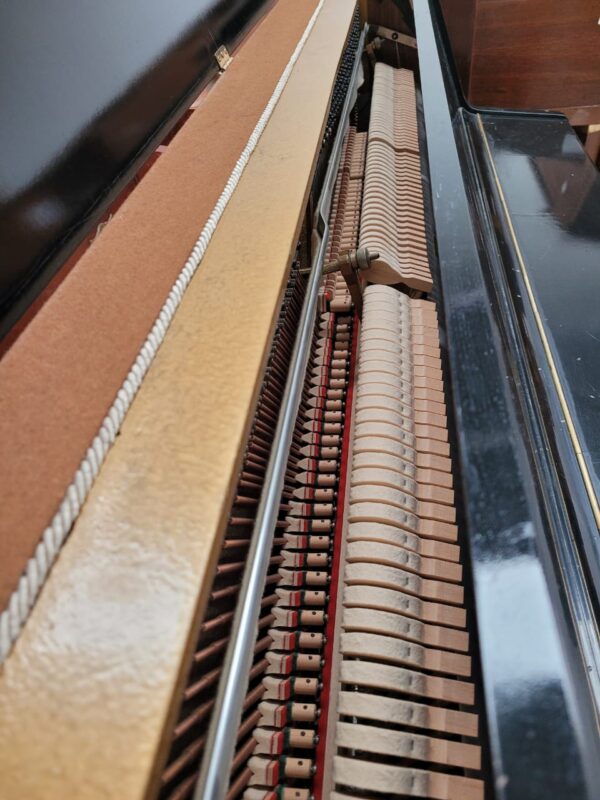 Piano Furstein Estudio - mecanica interior