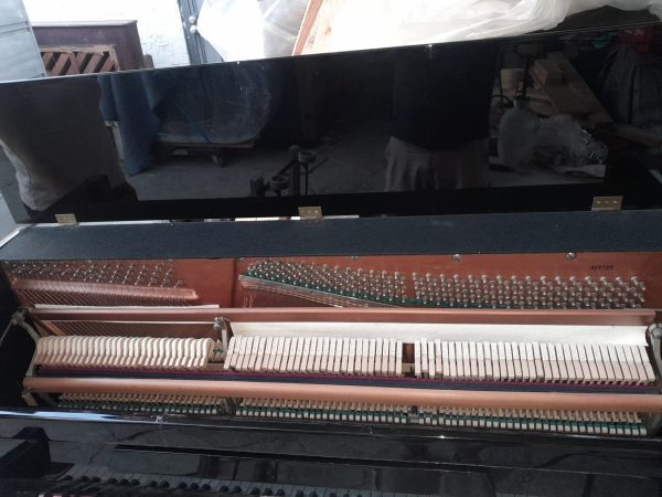 Piano Heinrich Decker Estudio - vista lateral