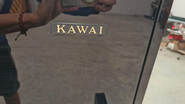 Piano Kawai Cl-2 - vista lateral