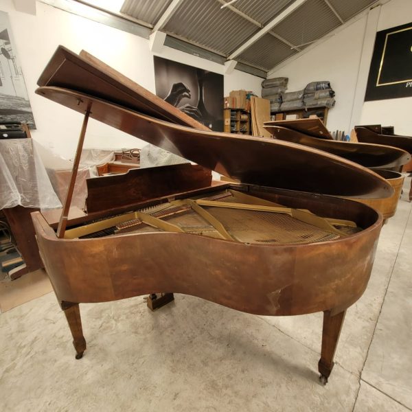 Piano Mehlin Sons Cuarto Cola - detalle del teclado
