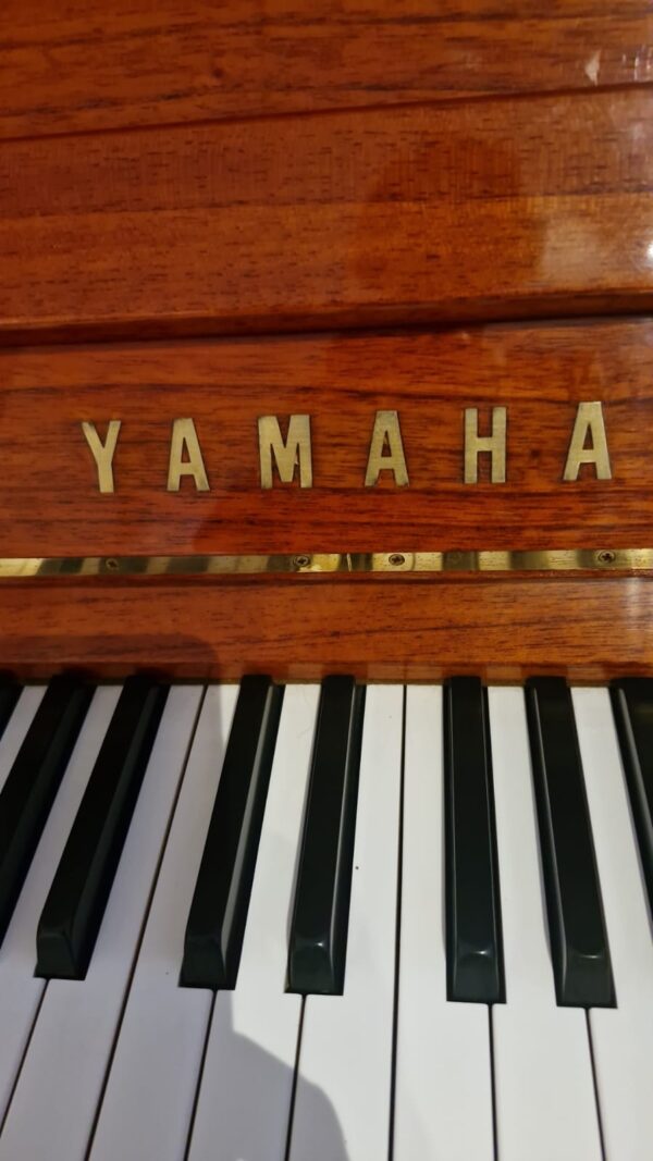 #2125042 Piano YAMAHA W, Calidad Sonora y Prestigio, Garantizado, Consola. - Imagen 5