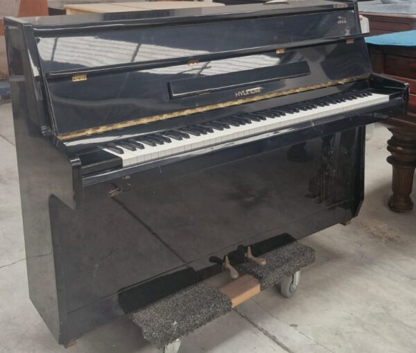 Piano Hyundai U810 - detalle del teclado