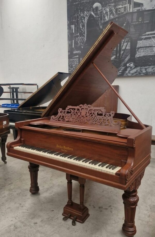 Piano Decker Brothers de Cola - imagen 5
