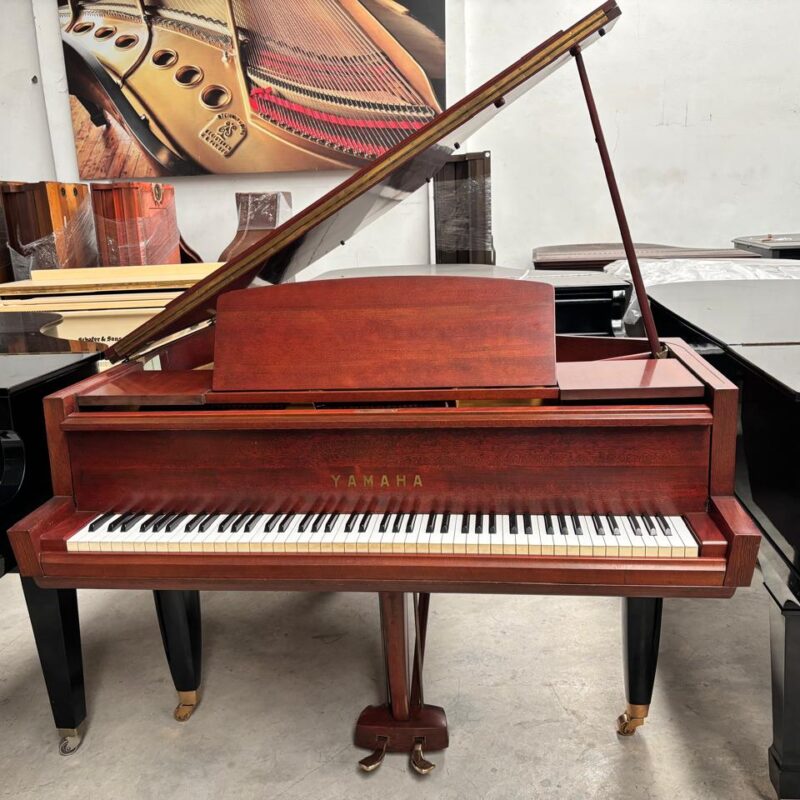 #107682 Piano de Cola YAMAHA G2B 	Sonido de gran nobleza.