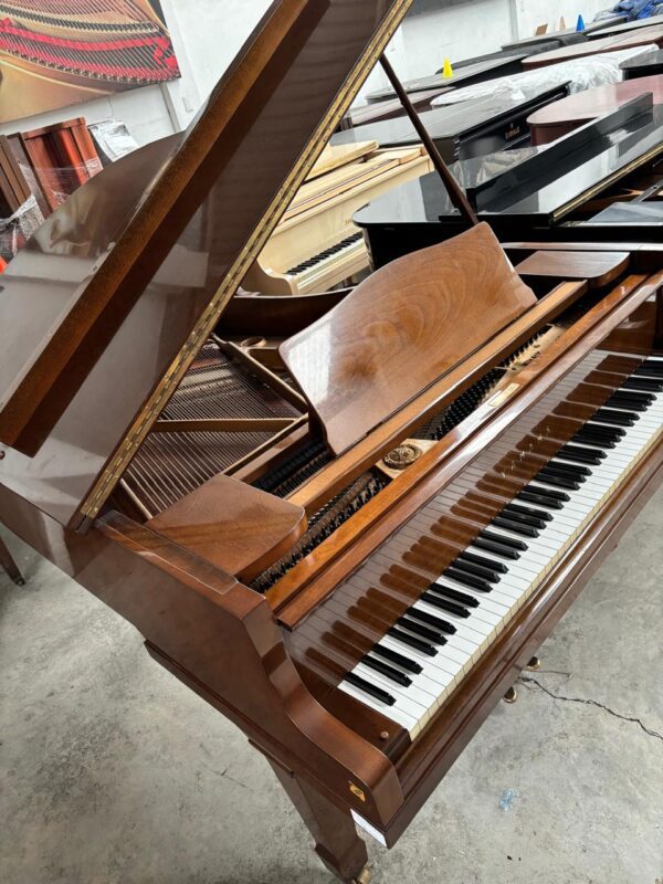 Piano de Cola Yamaha G2A - vista interior