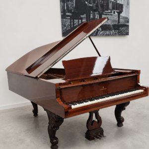 # 42300 Piano de Cola STEINWAY & SONS Modelo C, 85 teclas.